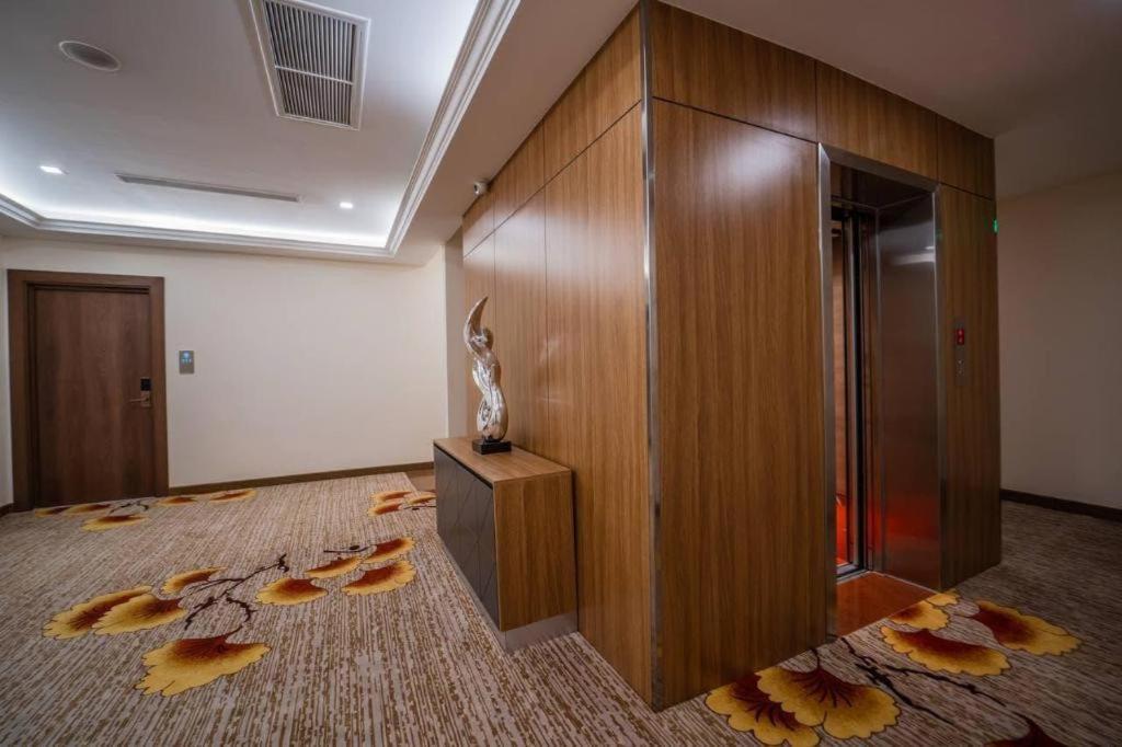 Le President Hotel Phnompen Kültér fotó