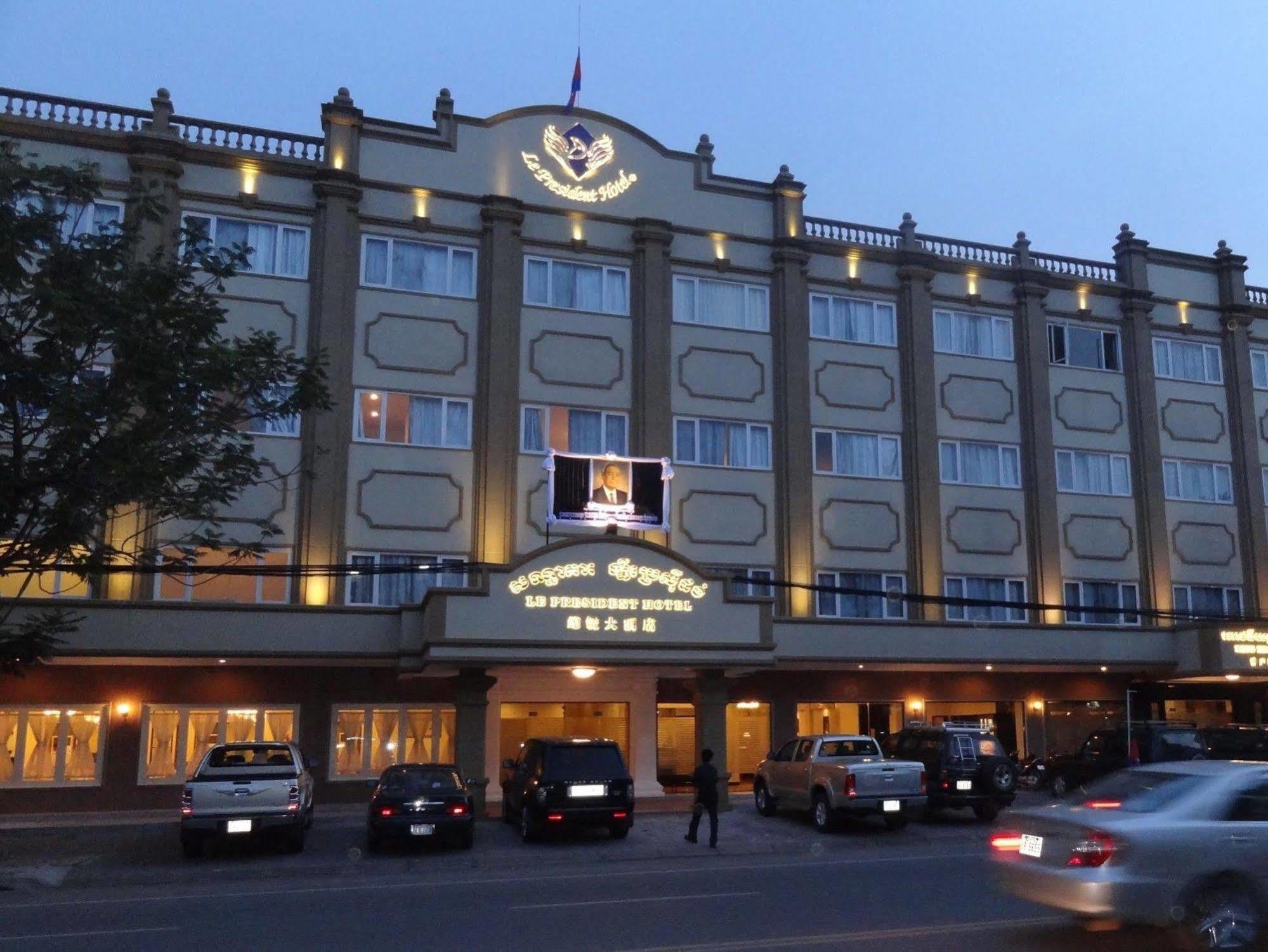 Le President Hotel Phnompen Kültér fotó