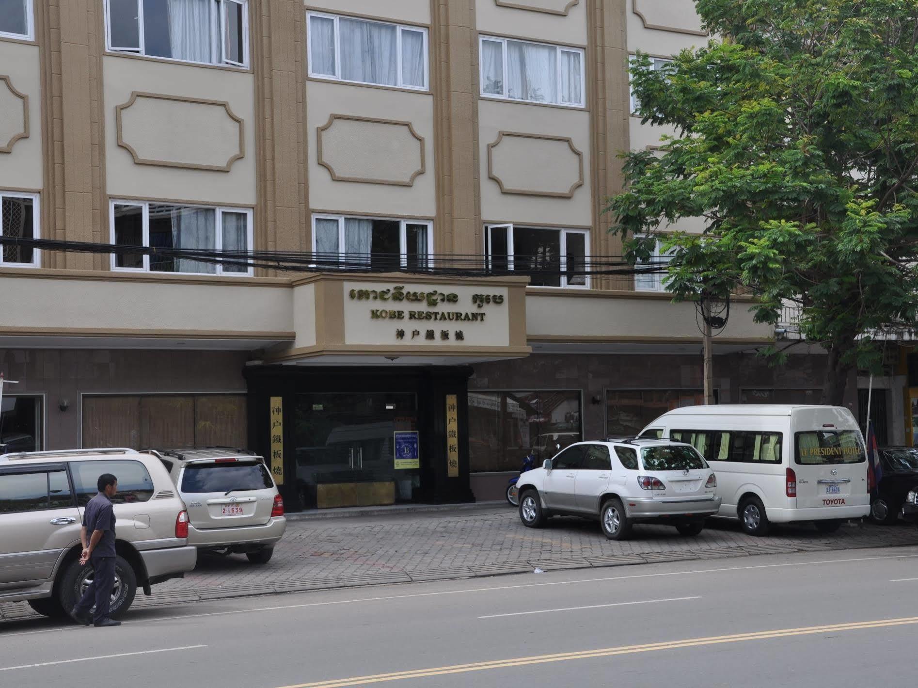 Le President Hotel Phnompen Kültér fotó