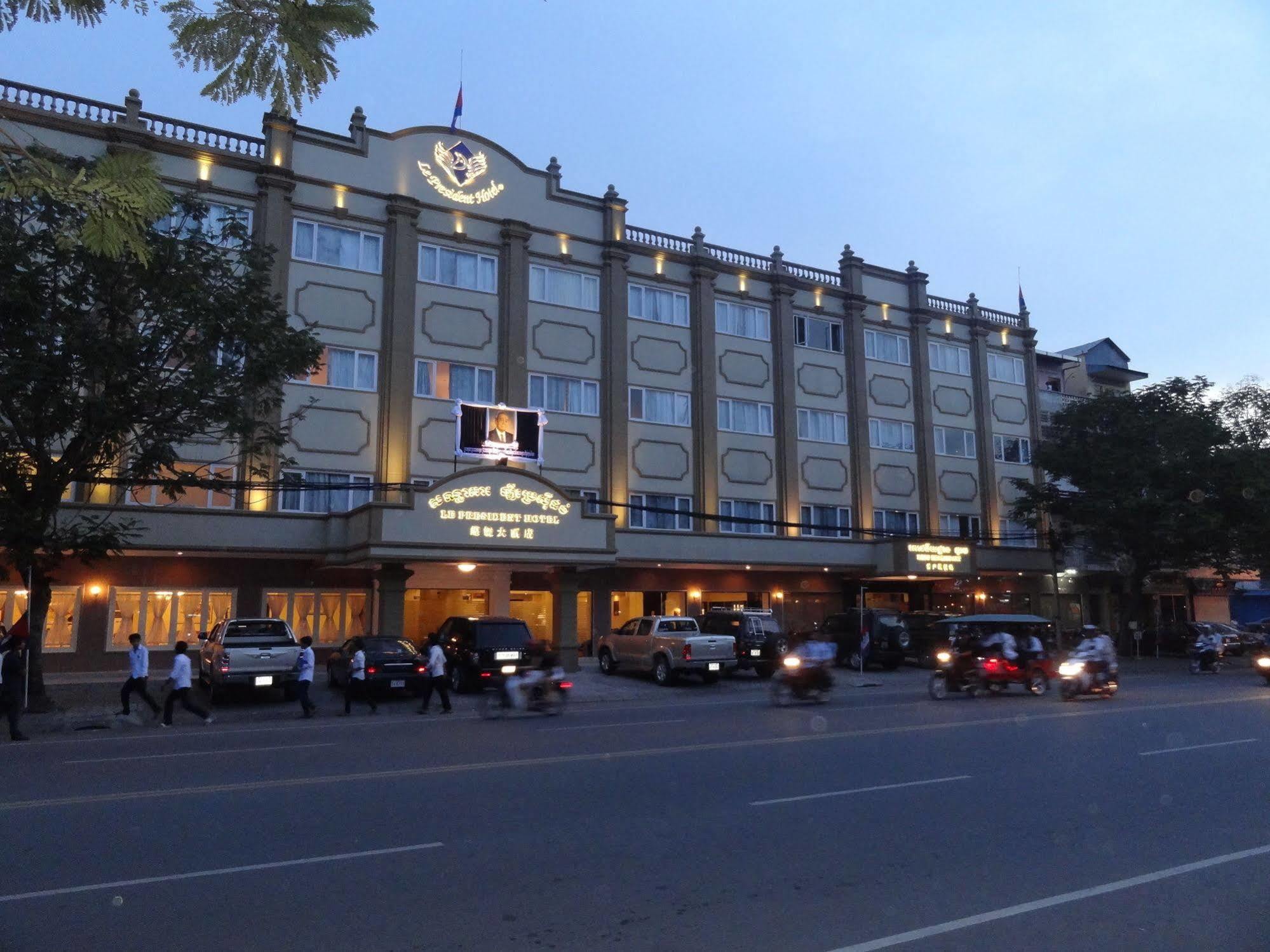 Le President Hotel Phnompen Kültér fotó